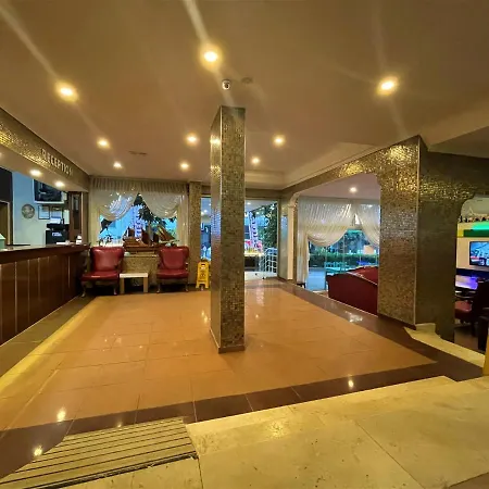 Select Two Bedroom With Pool Kitchen *